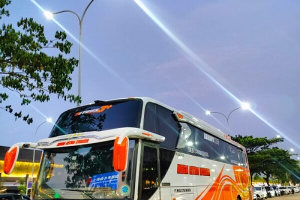 bus pariwisata 45 seat smoking toilet (1)