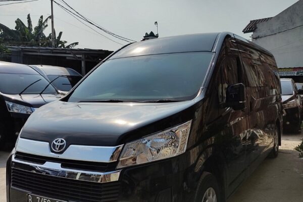 hiace premio luxury (6)